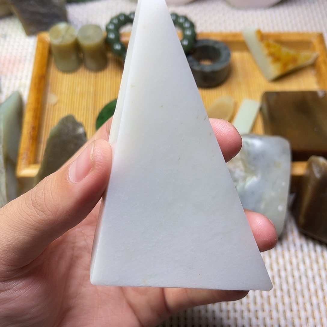 未镶嵌和田玉车挂