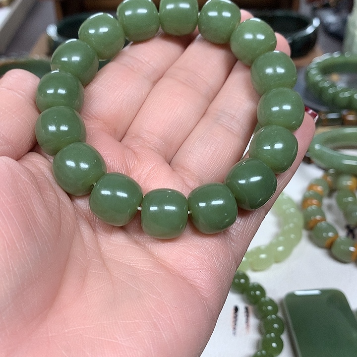 古***家和田玉未镶嵌珠宝奇石