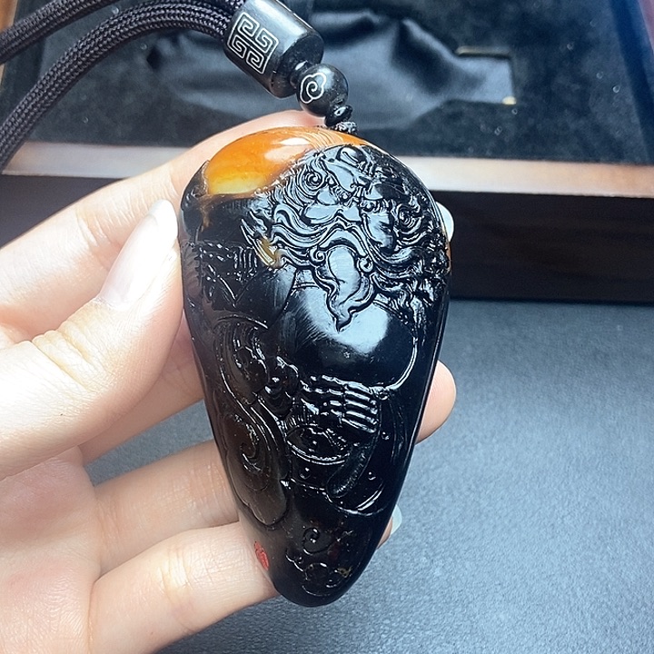 和田玉挂件未镶嵌双**车N