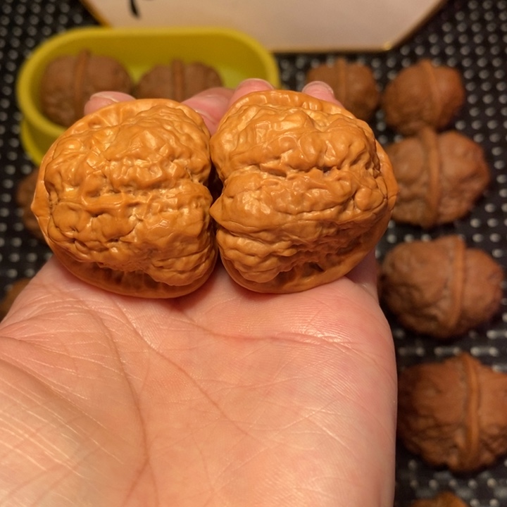 微***笑文玩核桃把件小腰大腿