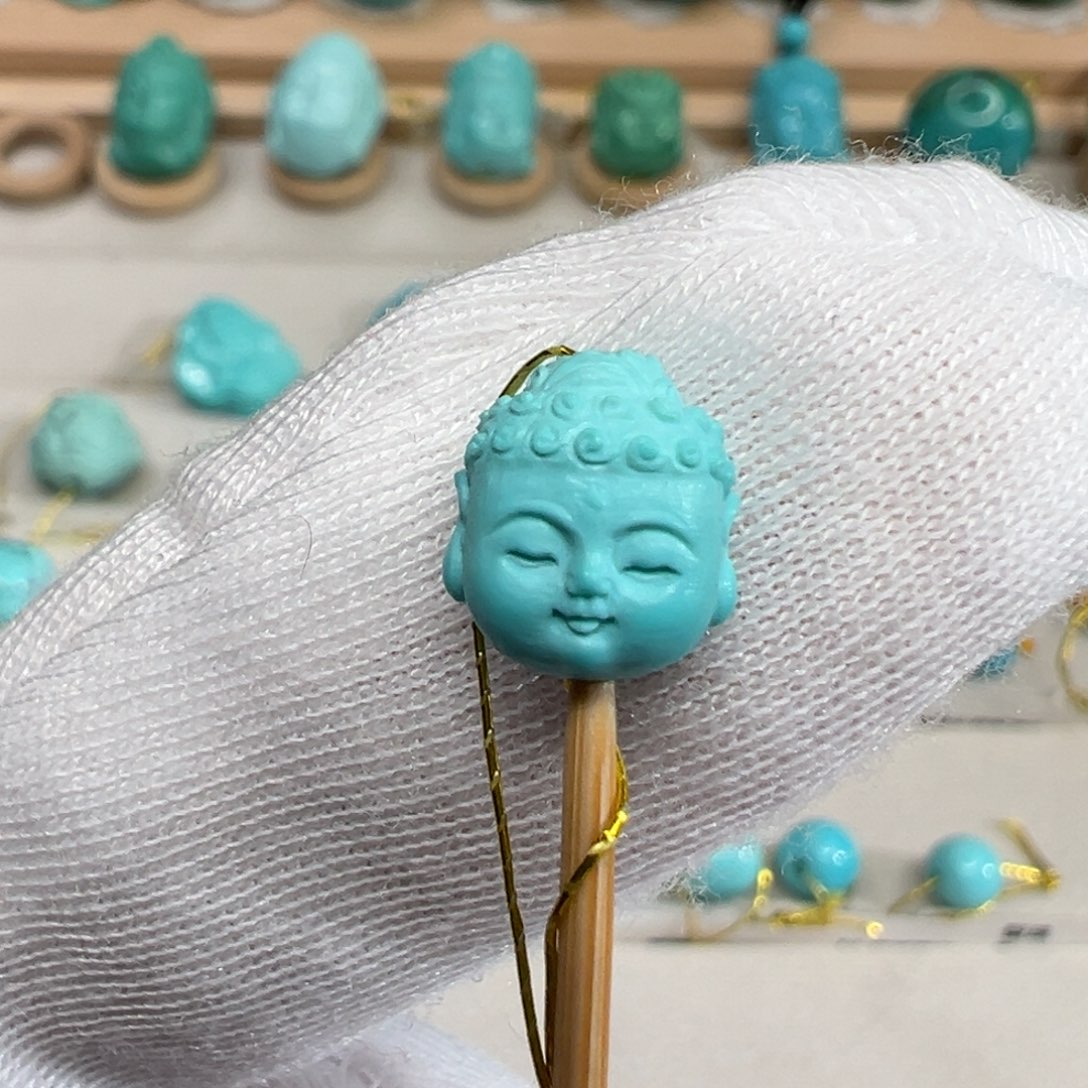 绿松石配饰未镶嵌