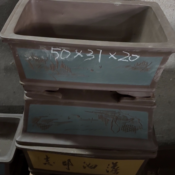 紫砂花盆160-2。        