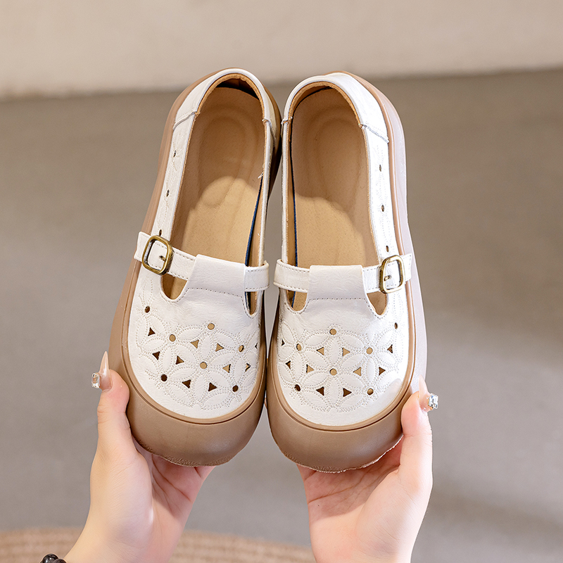 夏季款妈妈鞋中老年人休闲平底舒适女鞋镂空洞洞真皮凉鞋透气单鞋