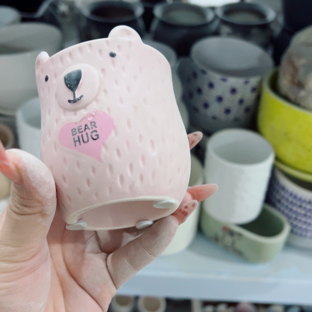 有孔，陶瓷花盆满10米包邮发货。微瑕介意慎拍