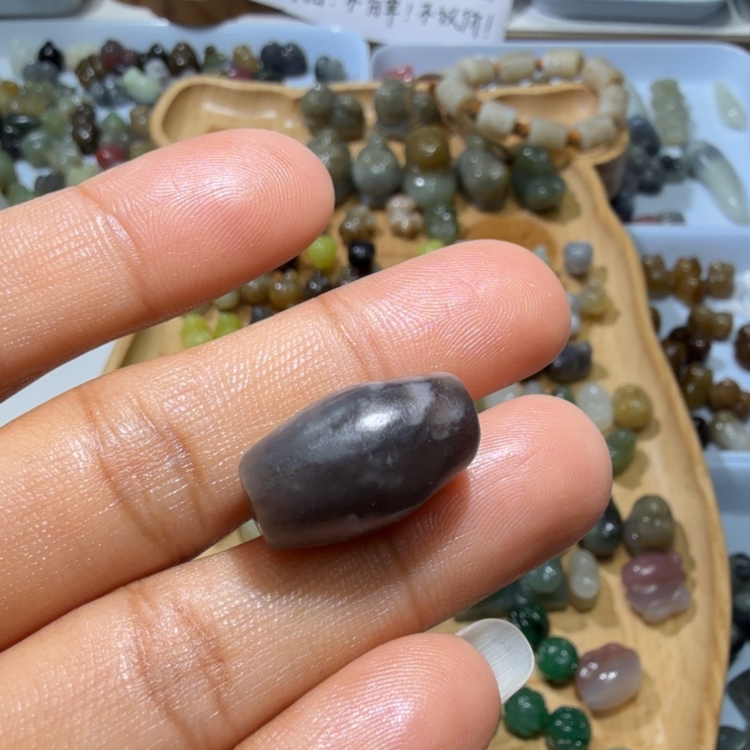 和田玉未镶嵌珠宝奇石