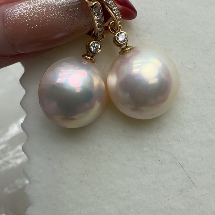 拼合珍珠（马贝珠）耳饰18K金镶嵌