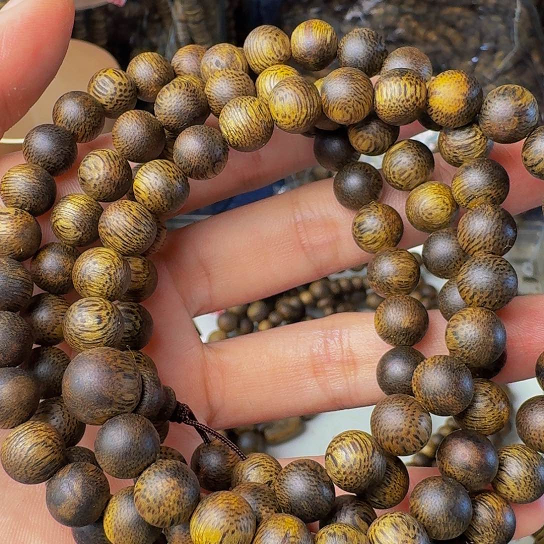 沉香手串卡八沉水浮31克