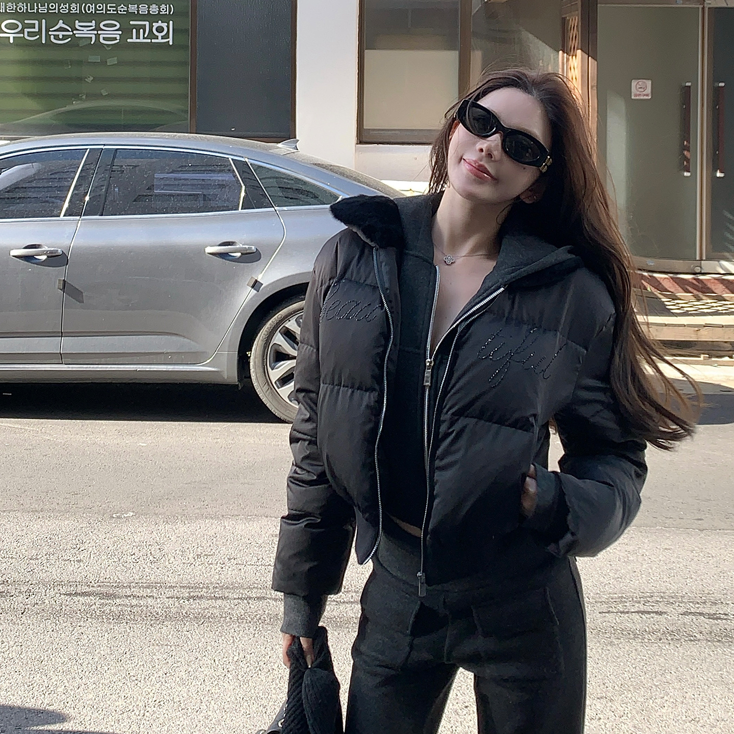 12/9  titi小姐姐【abg博主】90白鸭绒毛领烫钻面包羽绒服