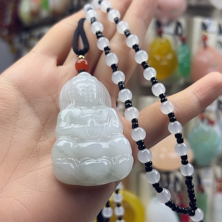 *****石英质玉未镶嵌颈饰