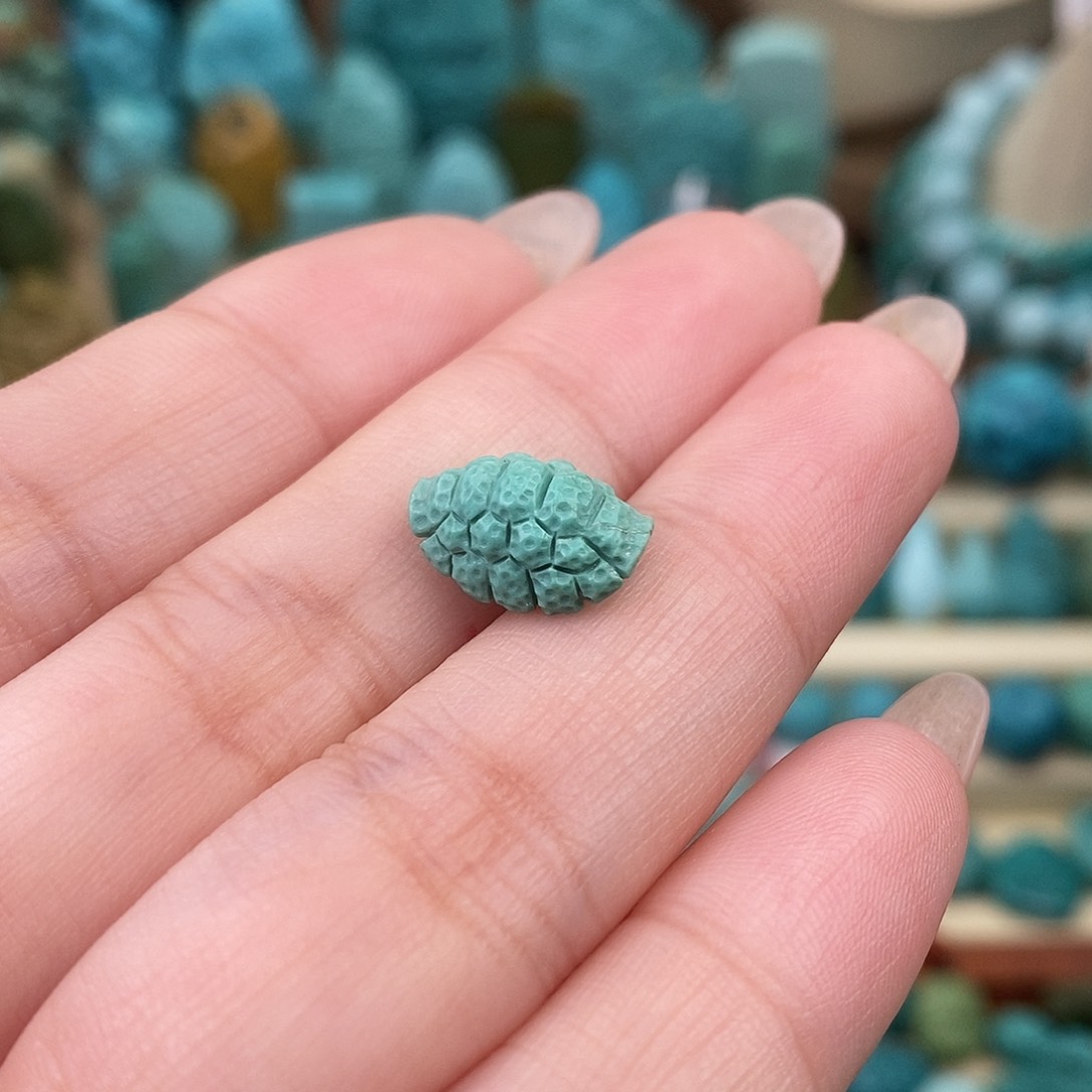 未镶嵌绿松石珠宝奇石