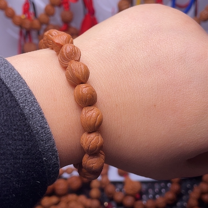 吊坠桃核龙纹桃枭