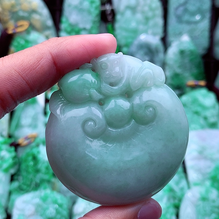 翡翠吊坠(不含链)未镶嵌