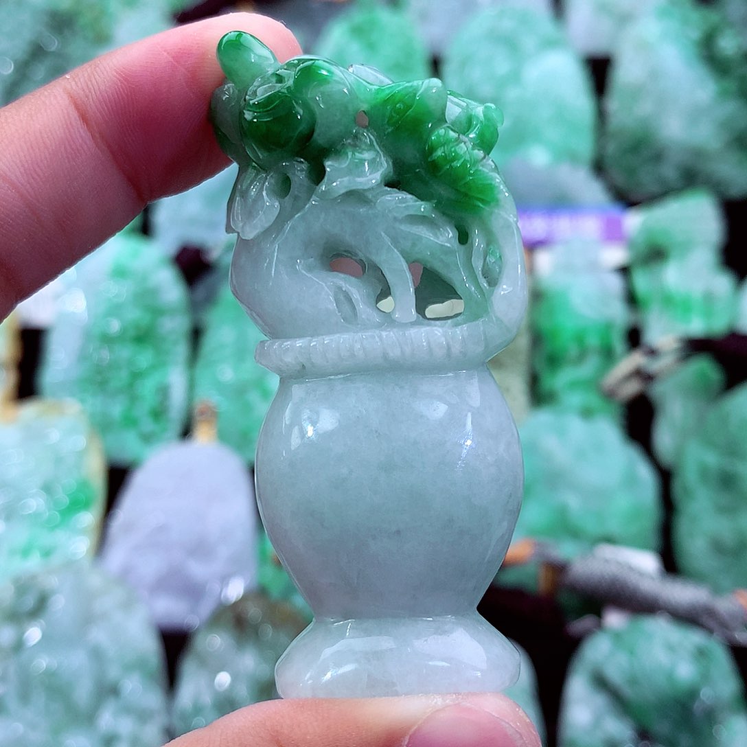 吊坠(不含链)未镶嵌翡翠