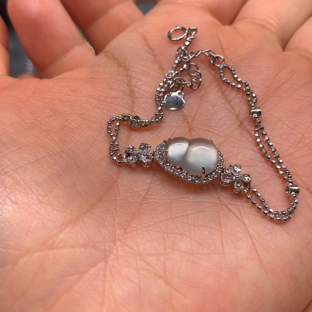 18K金镶嵌翡翠手链吊坠