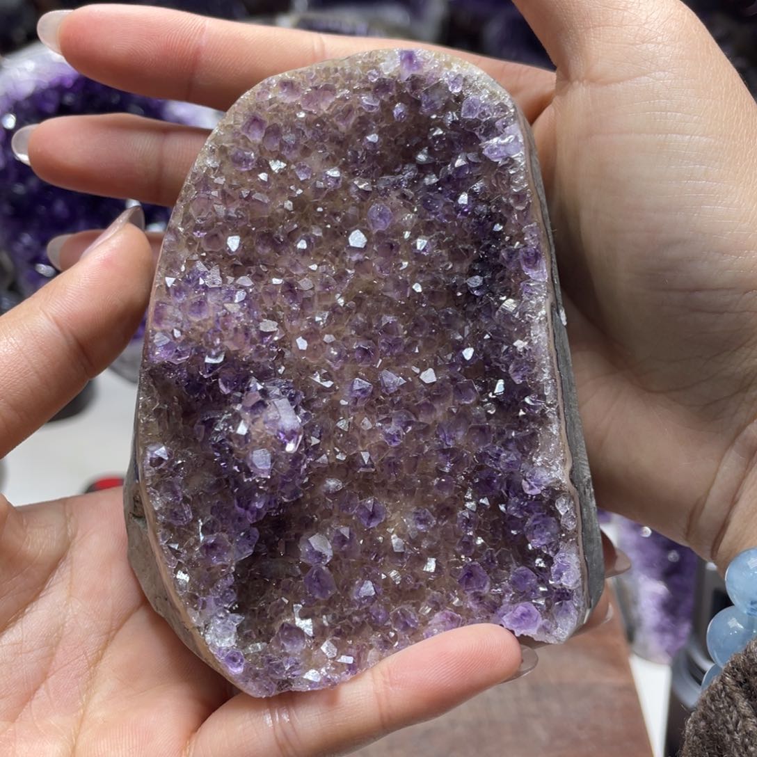 紫晶大型摆件（非配饰）未镶嵌