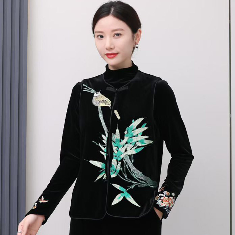 新中式国风重工刺绣马甲女春秋新款时尚洋气大码宽松盘扣马夹上衣