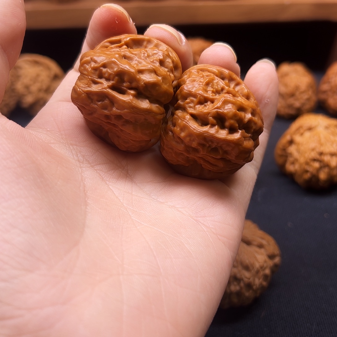 核桃把件蛤蟆头40