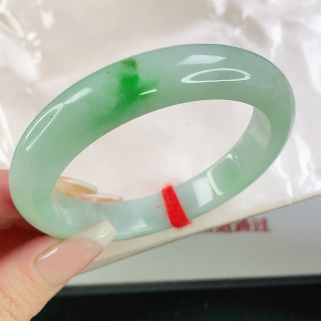 翡翠手镯未镶嵌1079翡翠