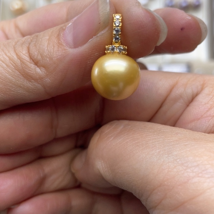 淡水珍珠吊坠(赠链)银S925镶嵌