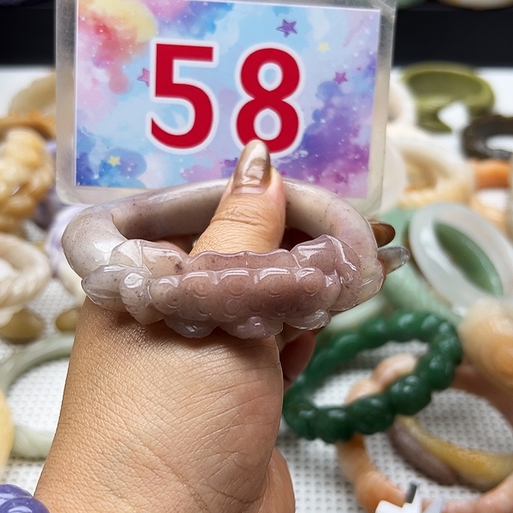 未镶嵌手镯石英岩玉