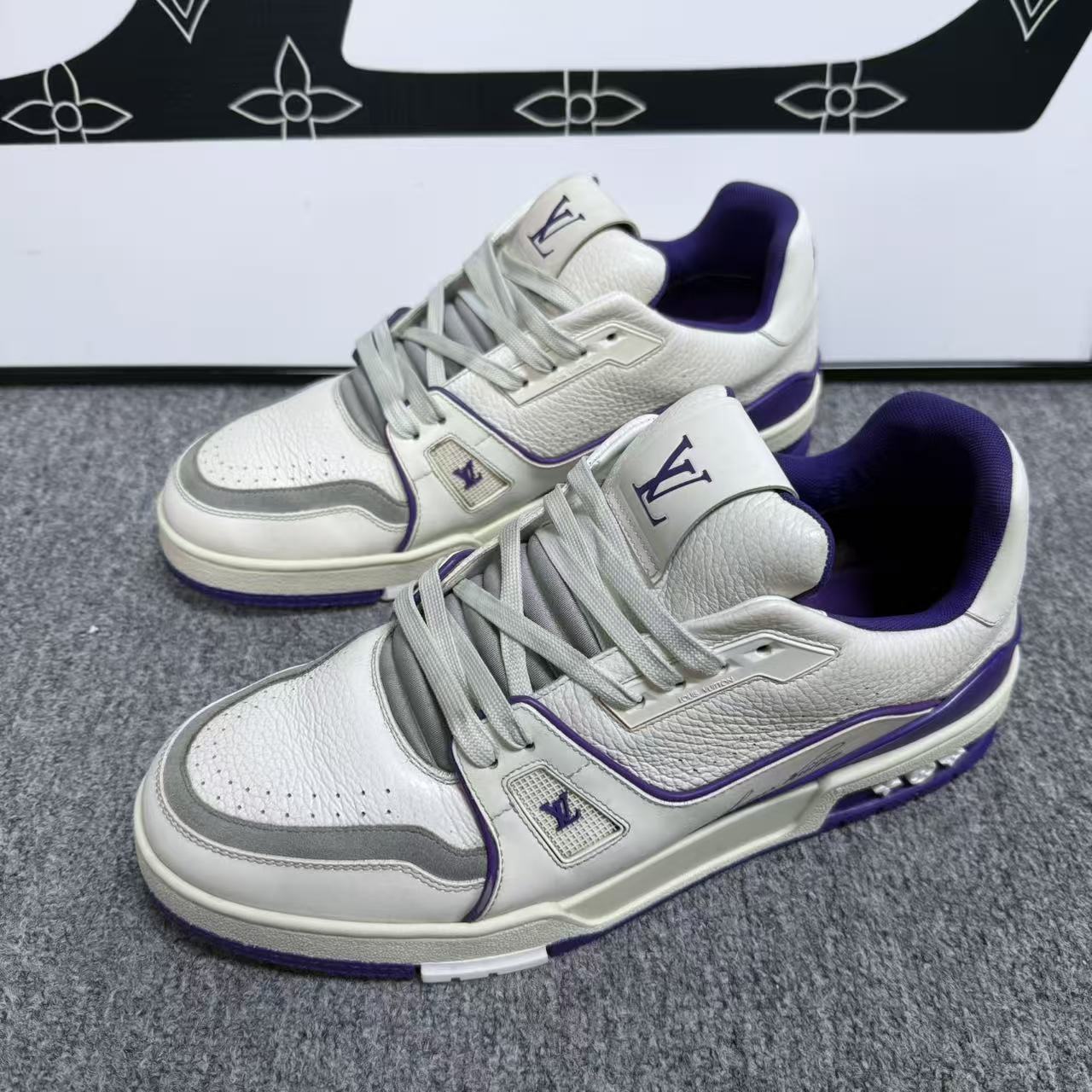 90新 LouisVuitton/路易威登 白紫水泥trainer板鞋43欧码 kke672