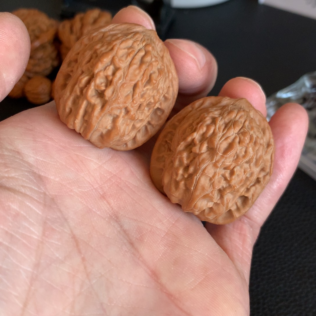 文玩核桃把件野生石子磨32