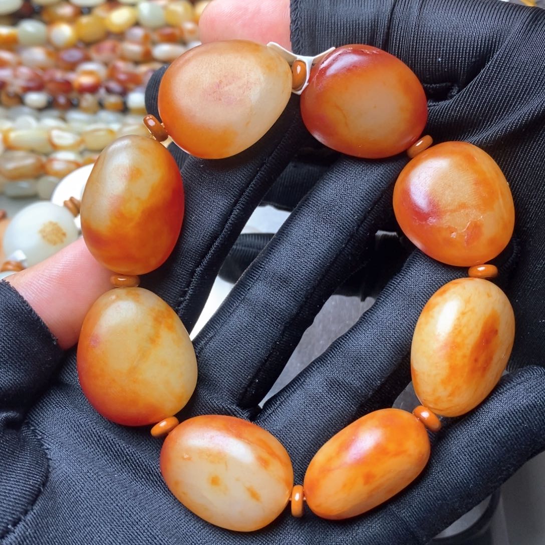 中***冠手链未镶嵌和田玉