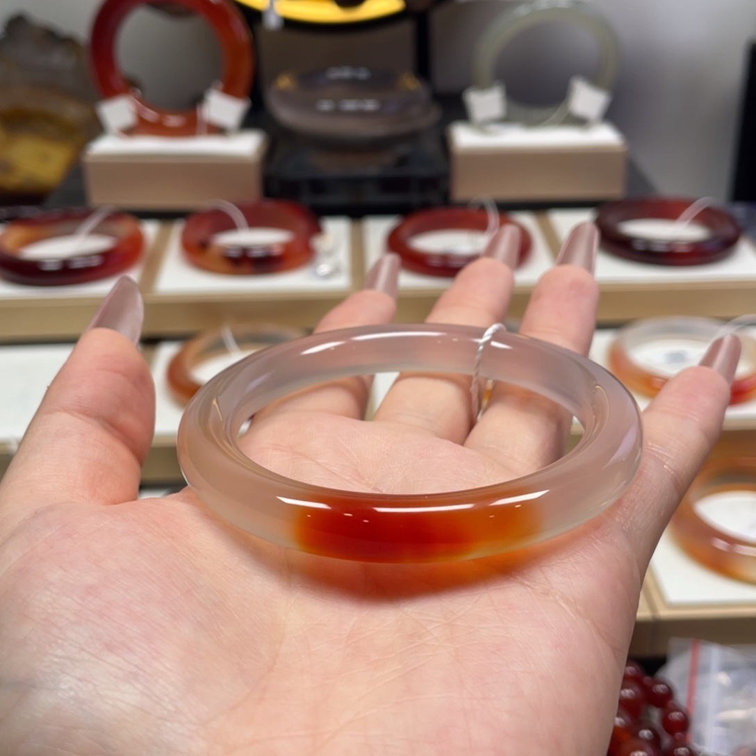 玛瑙/玉髓未镶嵌手镯