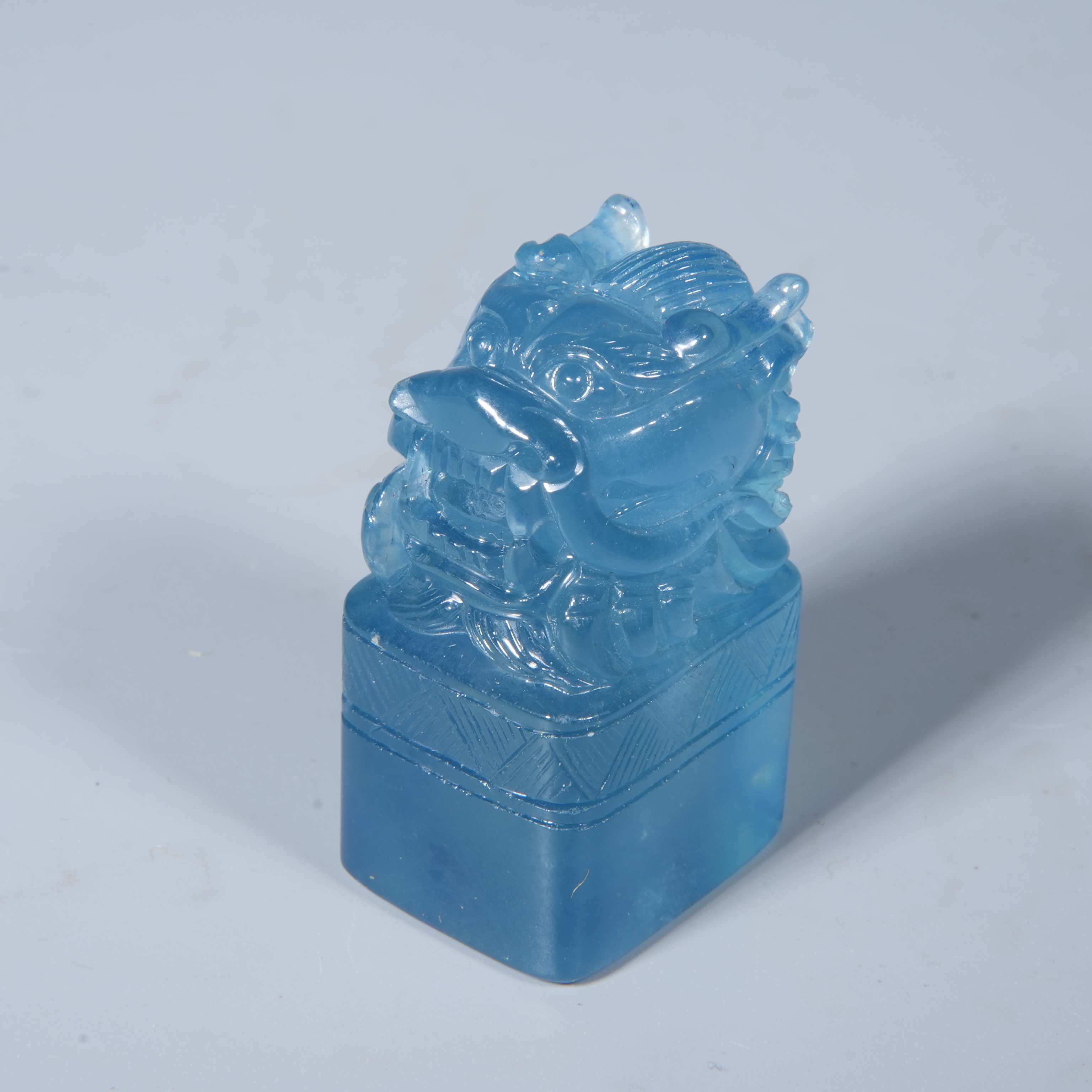 Tgz38 清代 海蓝宝瑞兽印章摆件