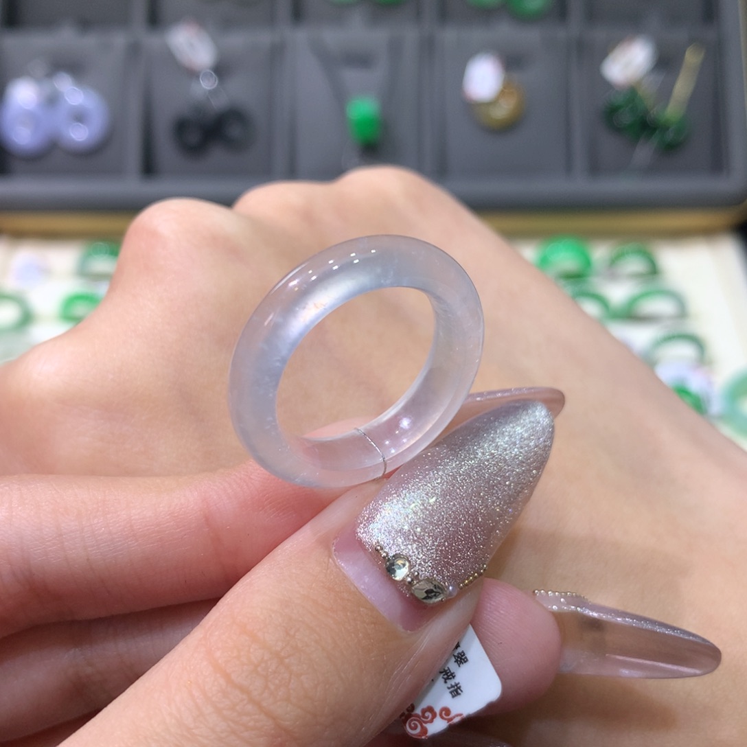 翡翠戒指未镶嵌28000冰