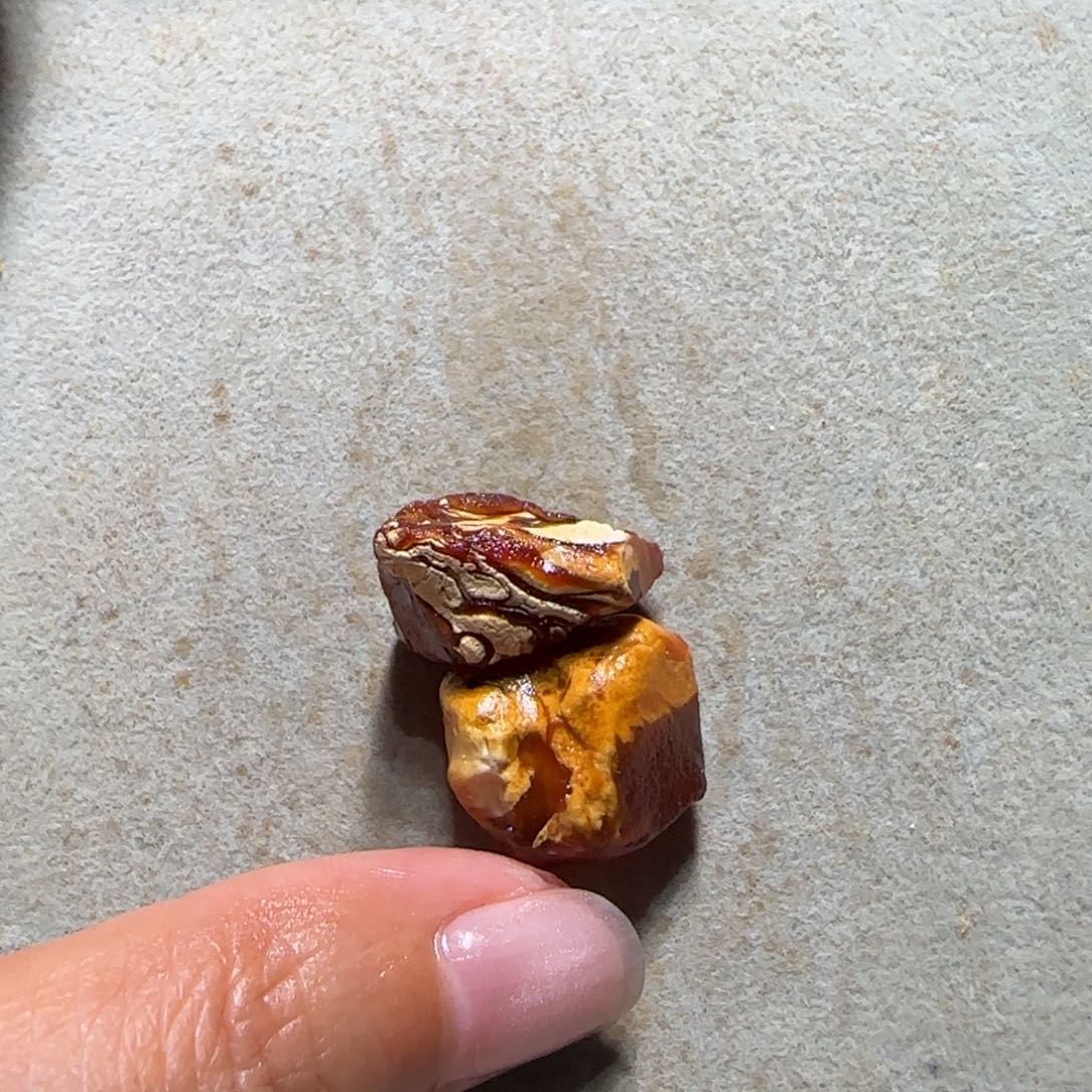 裸石琥珀未镶嵌闲**鱼专拍