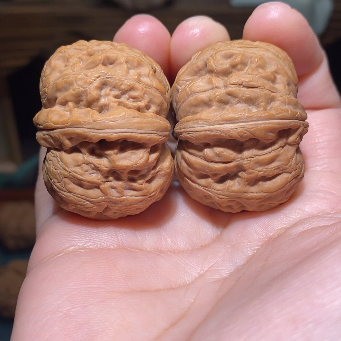 文玩核桃吊坠42平谷元宝