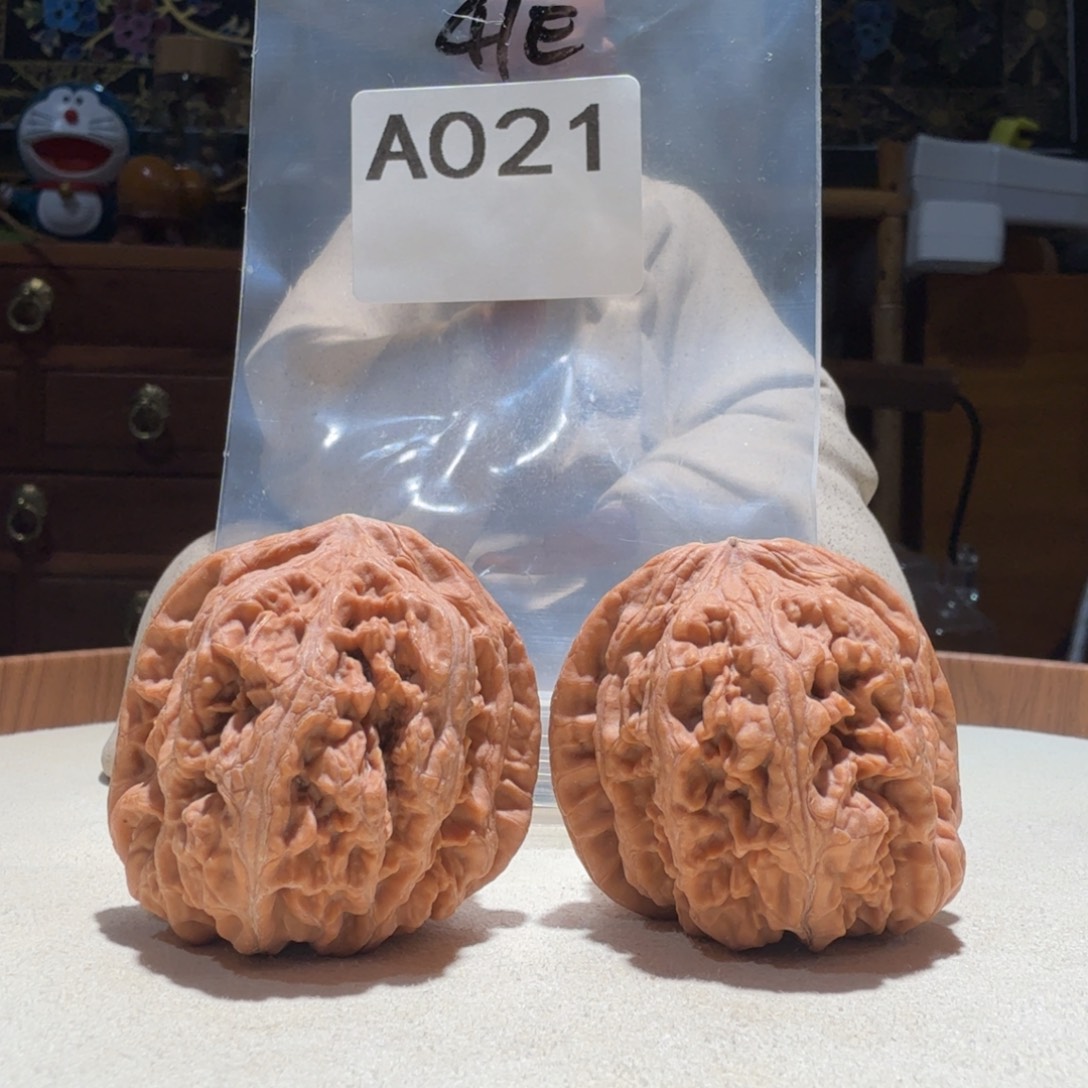 文玩核桃吊坠粗筋