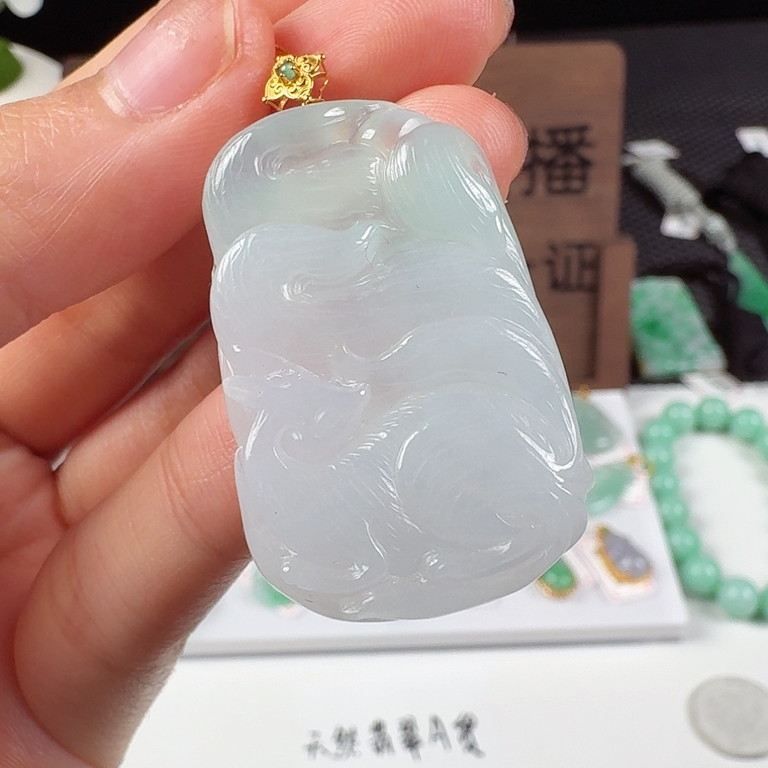 翡翠18K金镶嵌颈饰