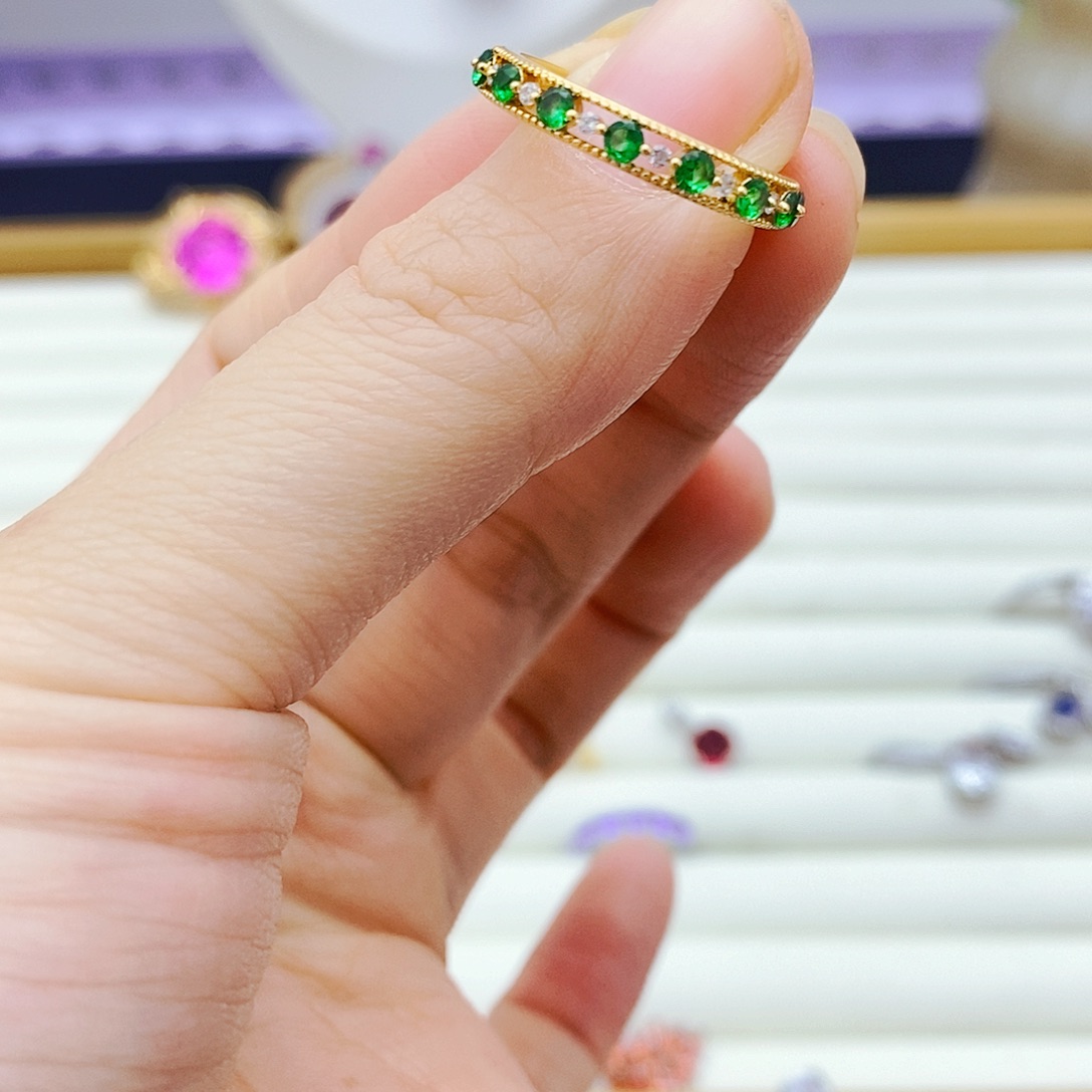 未镶嵌戒指祖母绿