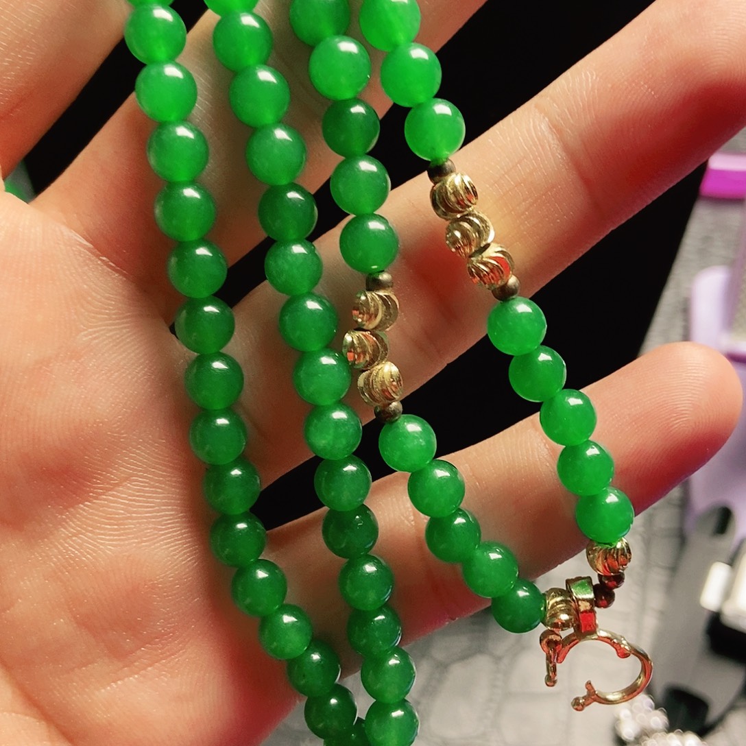 翡翠18K金镶嵌颈饰