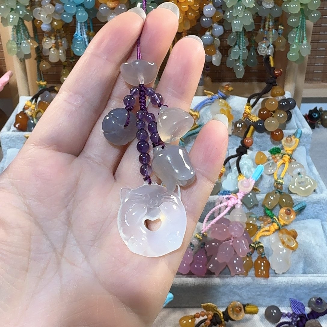 玛瑙/玉髓小吊坠未镶嵌