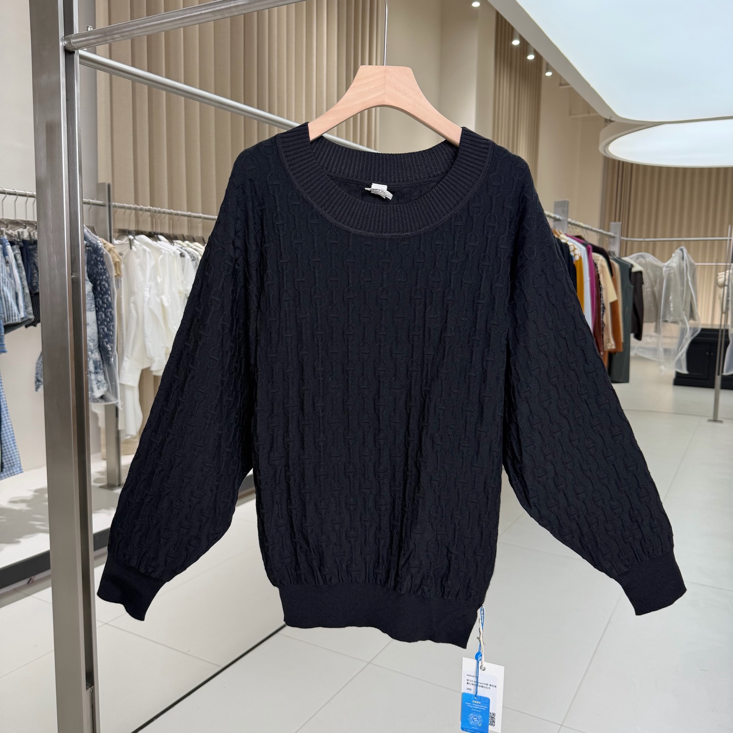 99新 Hermes/爱马仕 黑色猪鼻扣满印羊绒真丝毛衣 36码 GM006160