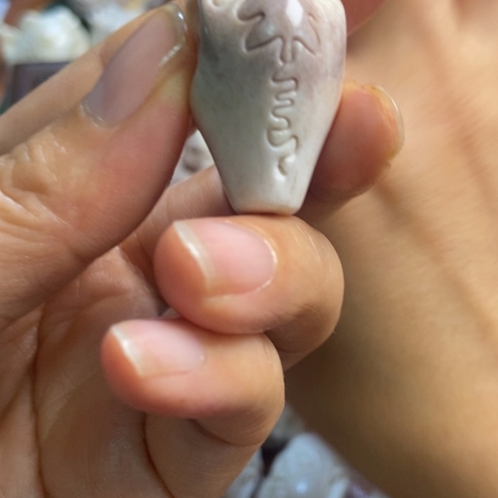 海***天配饰鹿角雕刻一个出