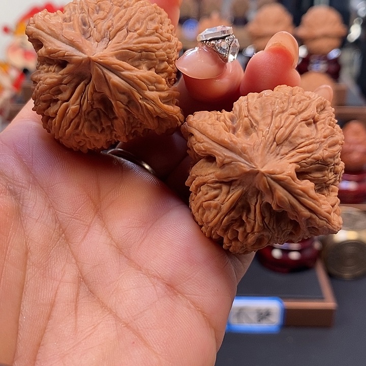 文玩核桃吊坠45高炮南疆石