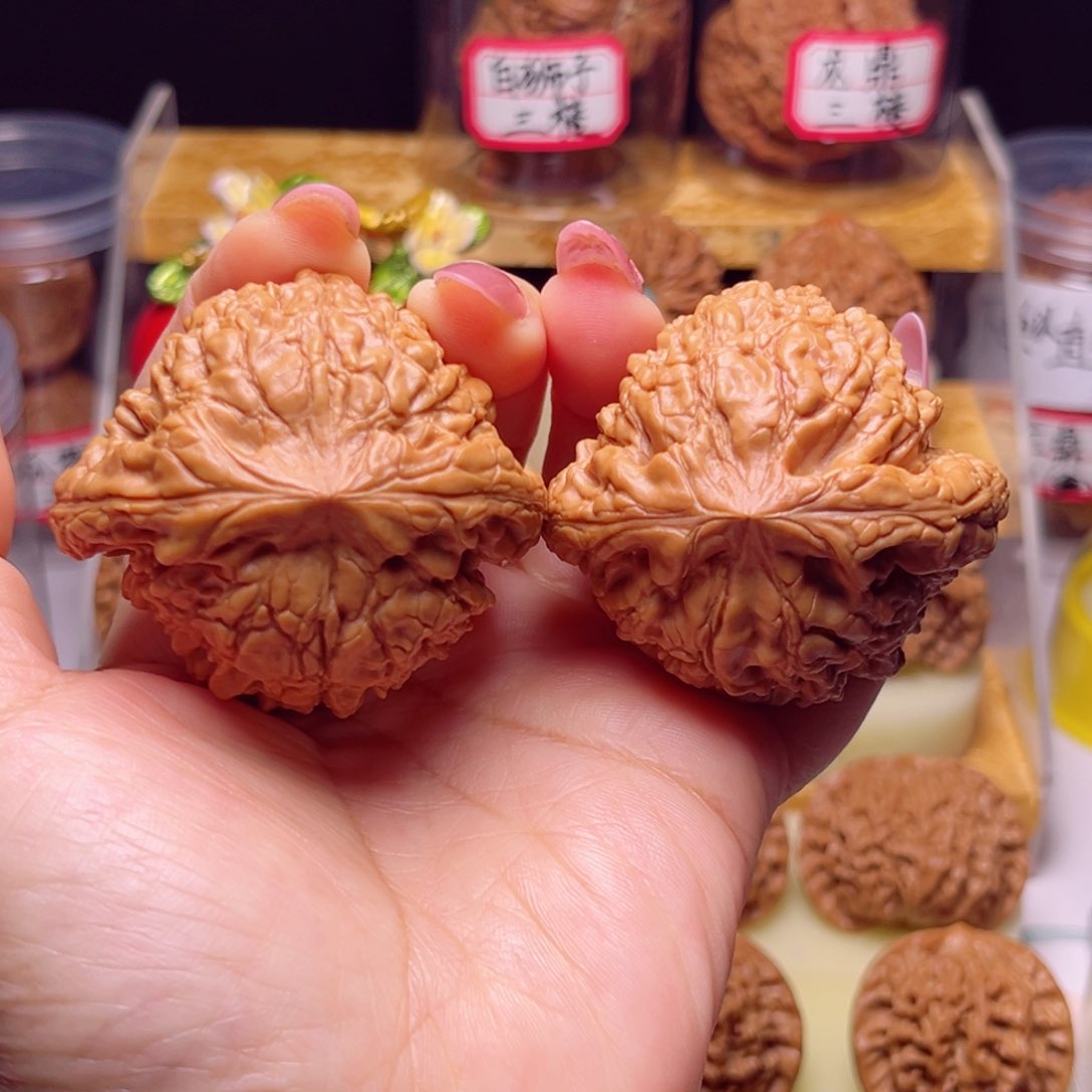 文玩核桃吊坠53尺全品大龙鼎