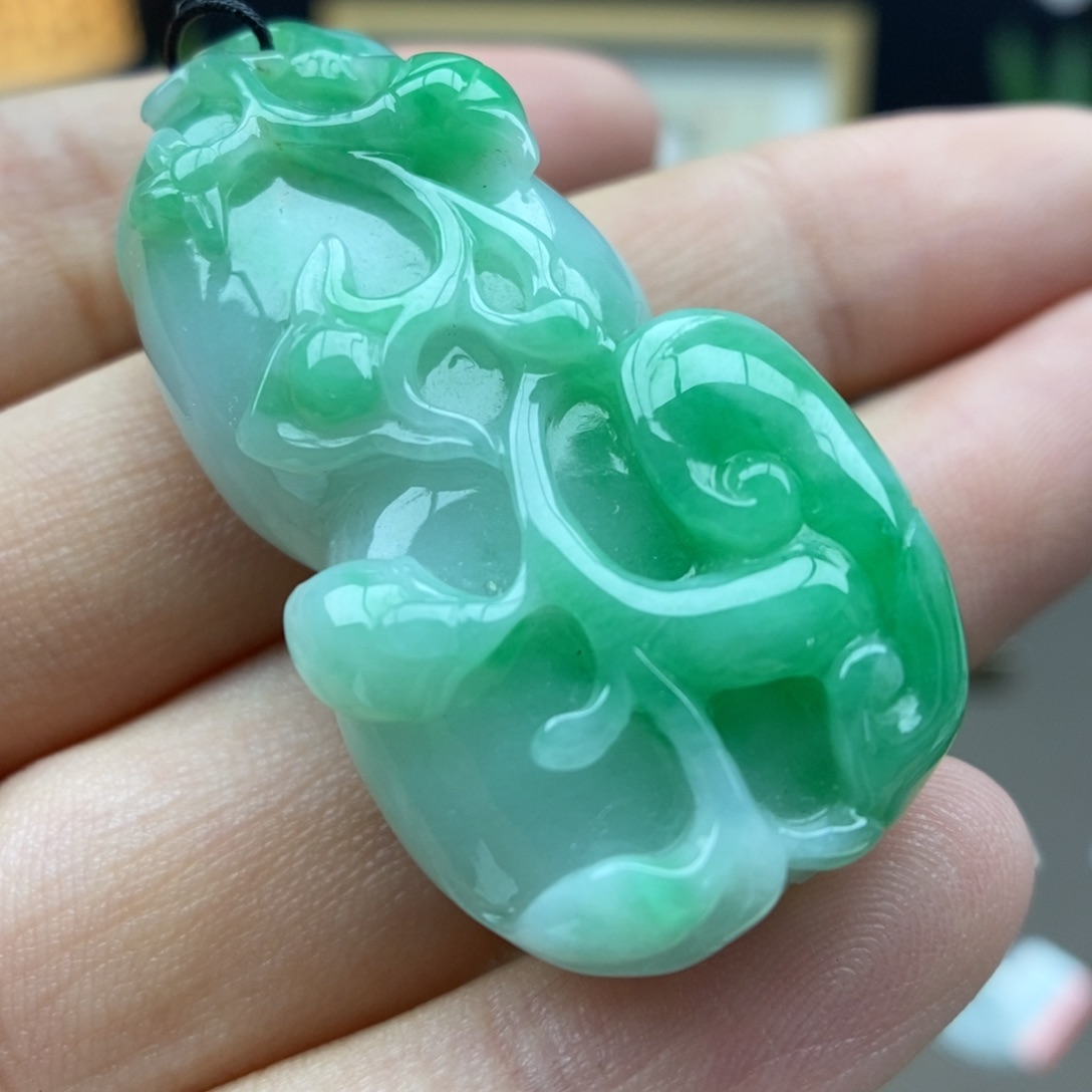 翡翠未镶嵌颈饰吊坠32