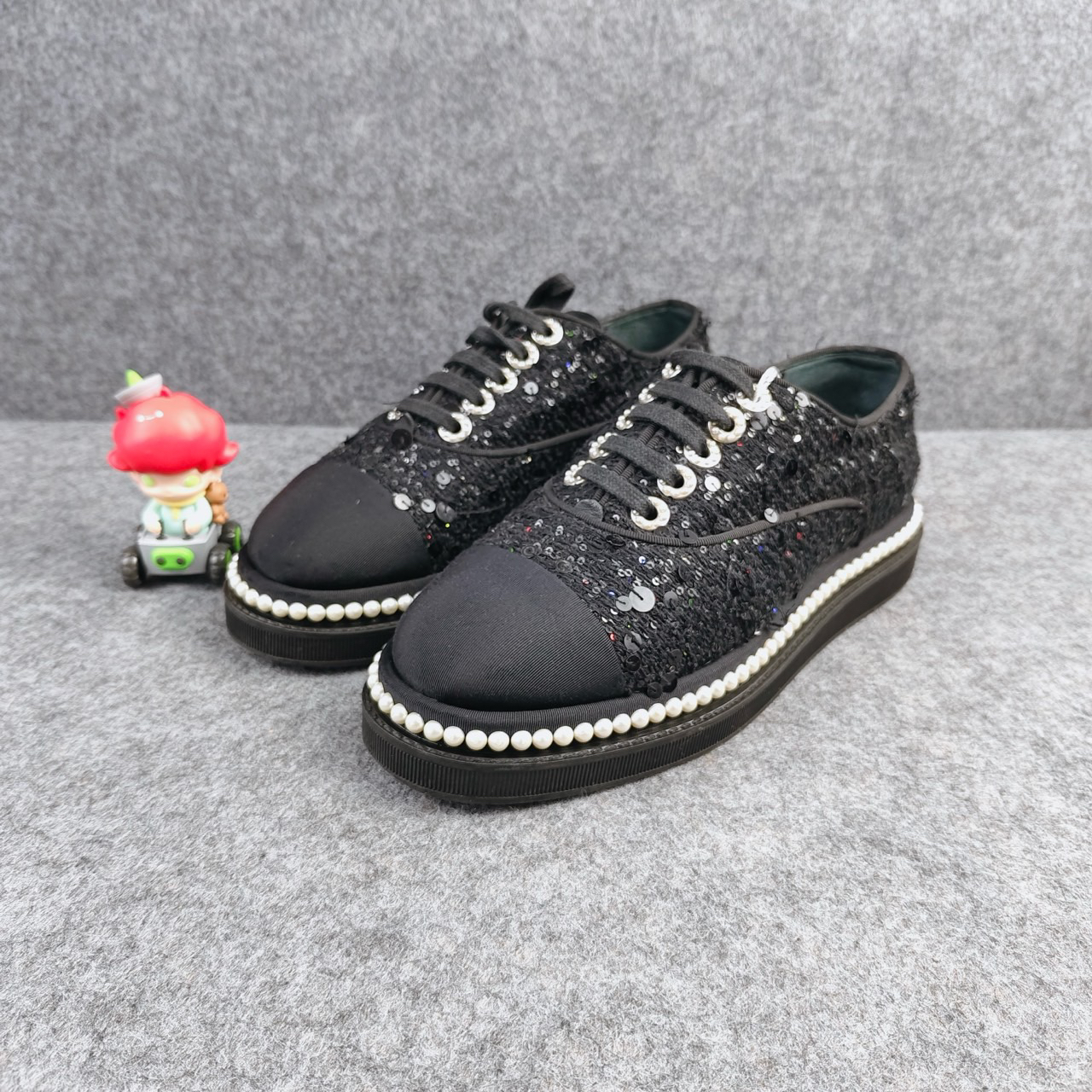95新 Chanel/香奈儿 经典珍珠闪粉休闲鞋 黑 36.5码 ylp1074