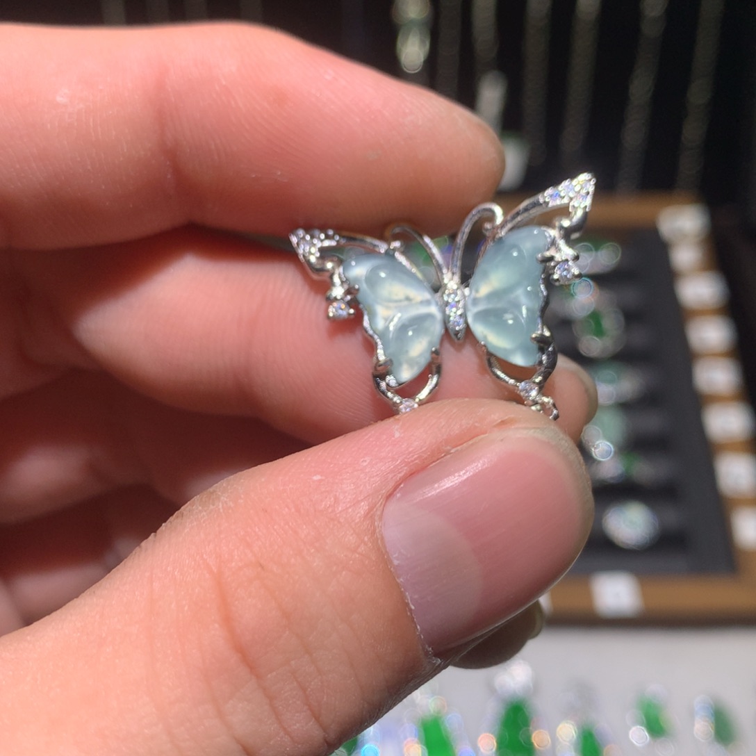 翡翠未镶嵌吊坠(不含链)吊坠