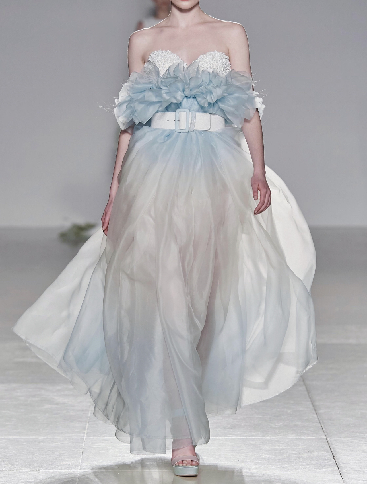 《深圳南油》29-39新款百搭轻奢女装直播 对应链接价格编码下单