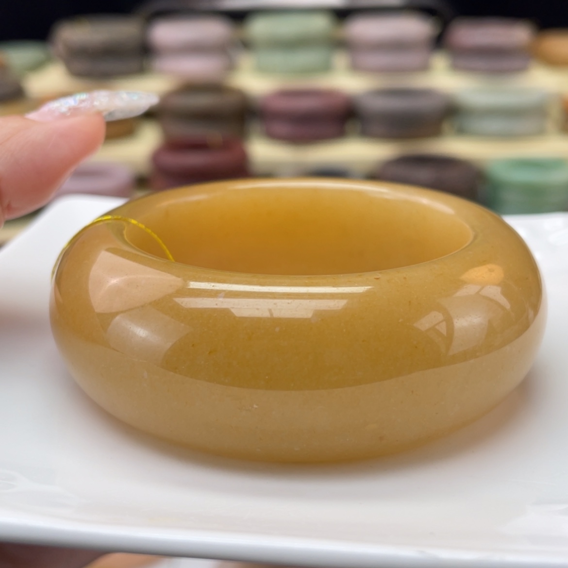 【闪购商品】石英质玉手镯未镶嵌风**语