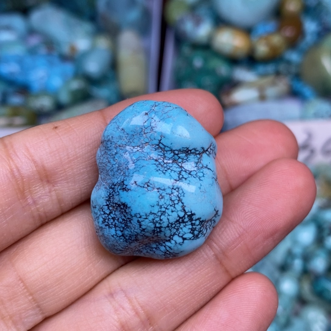 绿松石未镶嵌颈饰