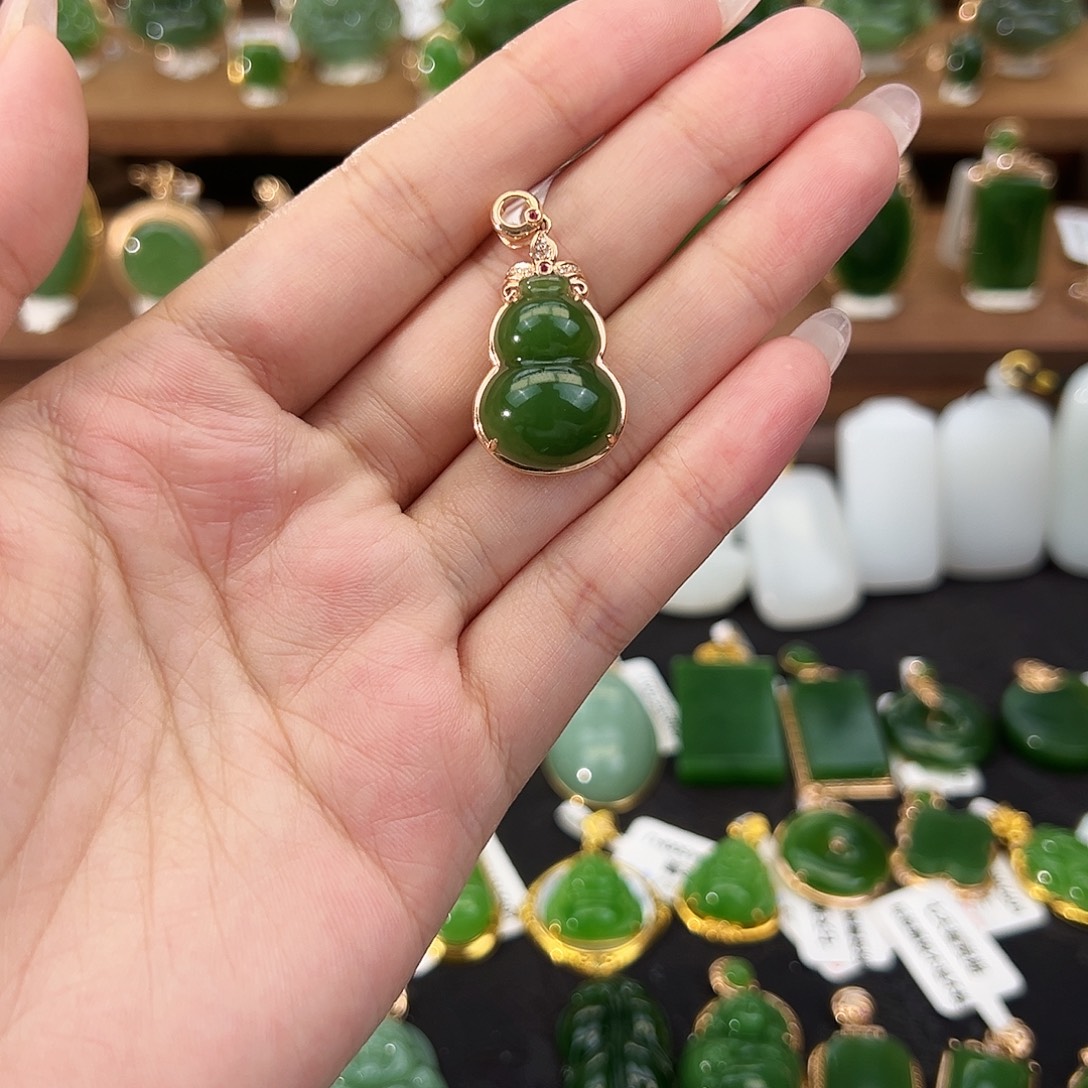 和田玉18K金镶嵌吊坠(不含链)阳绿葫芦20mm