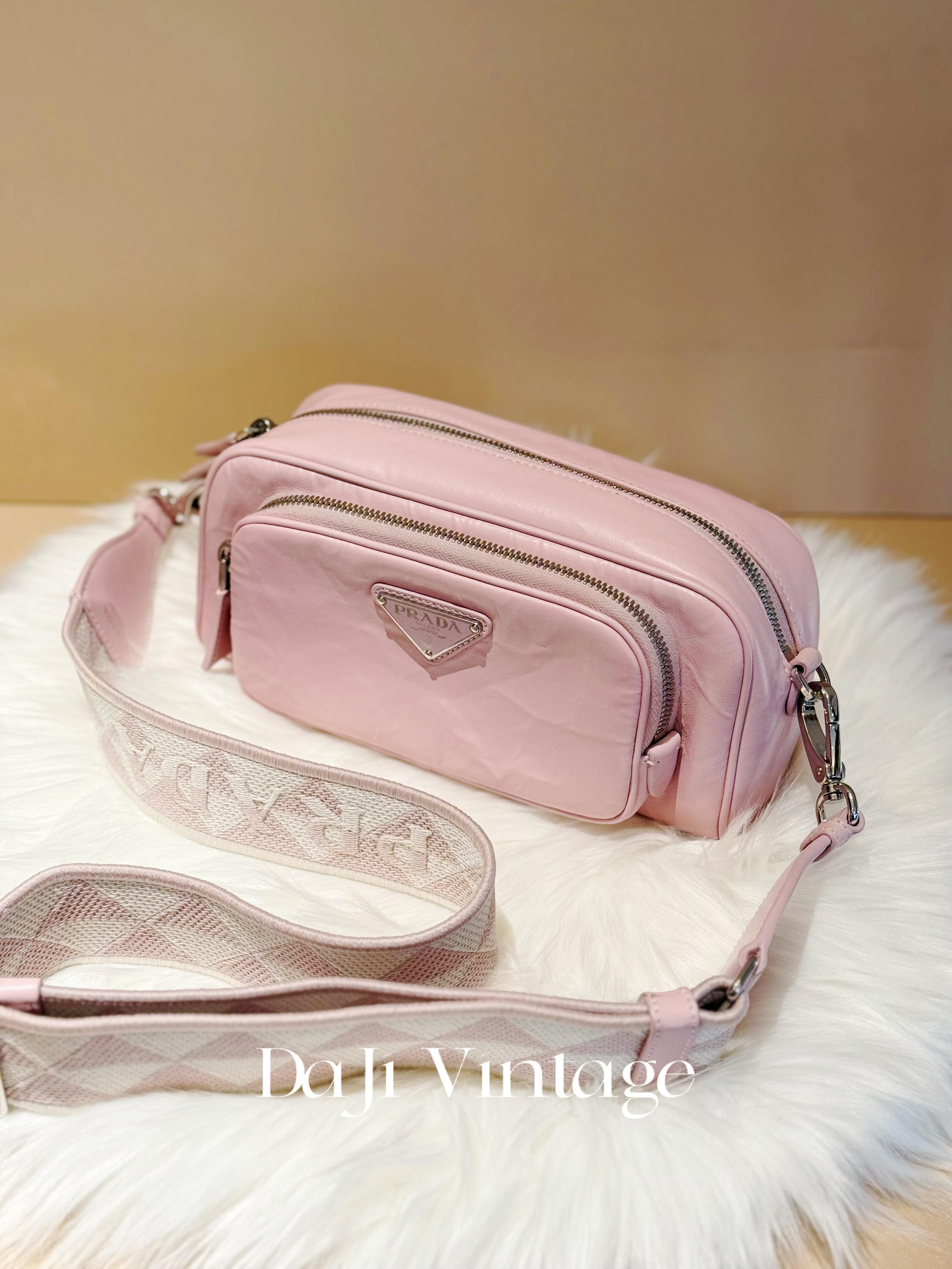 95新 Prada/普拉达 大吉中古3/粉色油蜡褶皱双层相机斜挎包