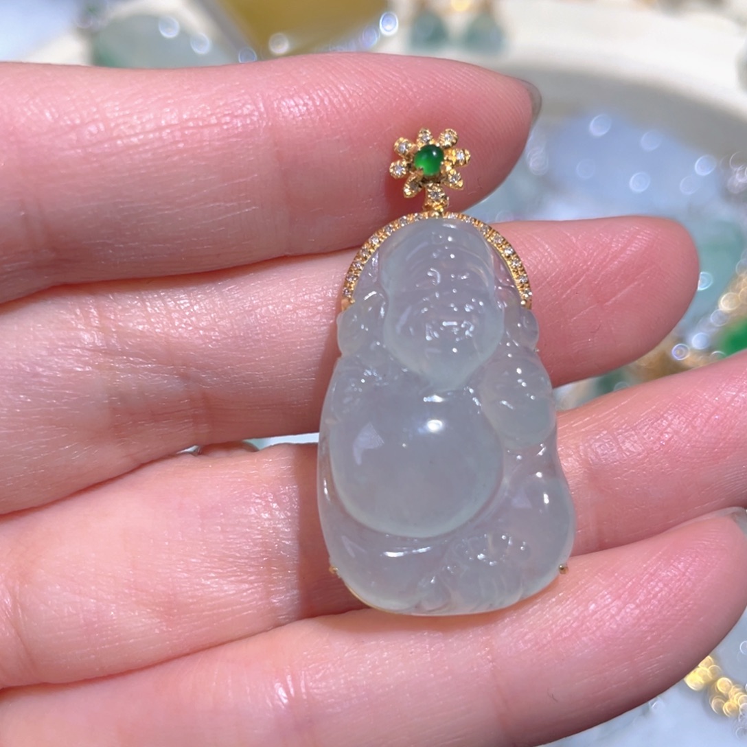 翡翠颈饰18K金镶嵌翡翠